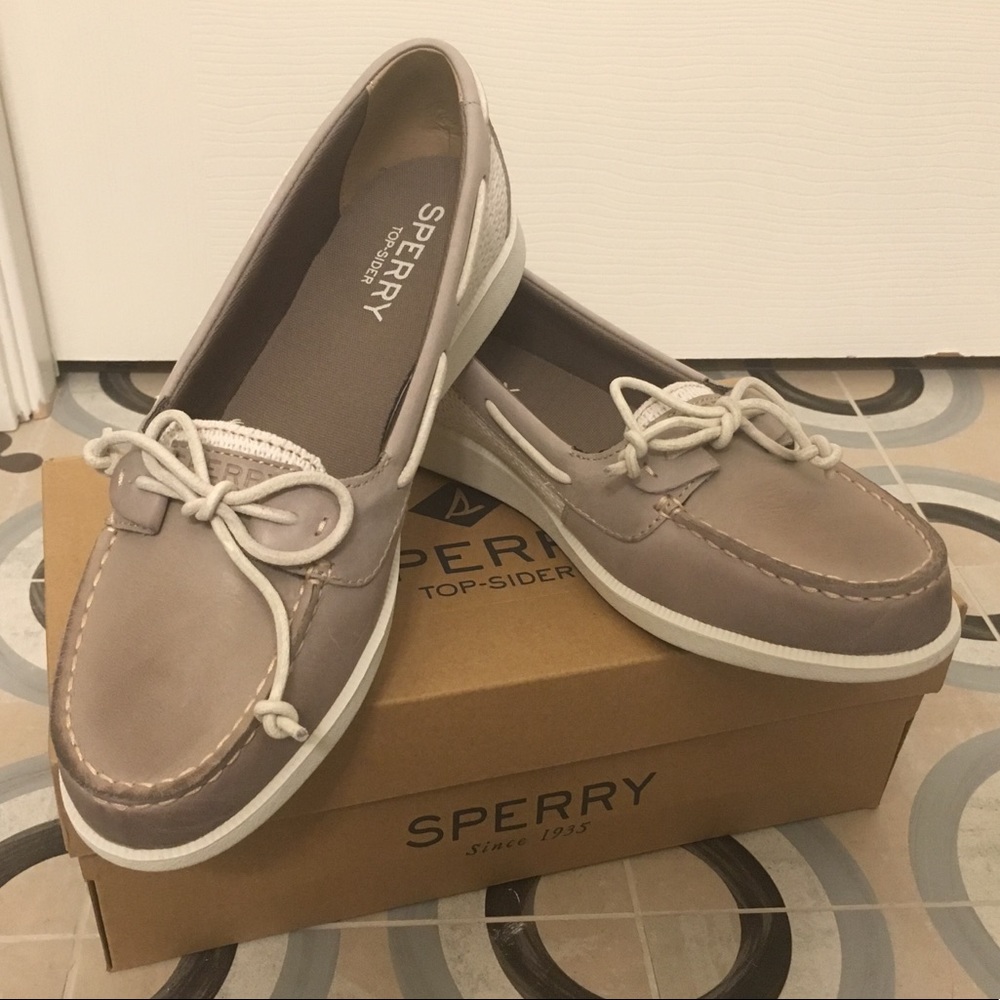 Sperry: Oasis Loft-gray cotton-size 8M- never worn